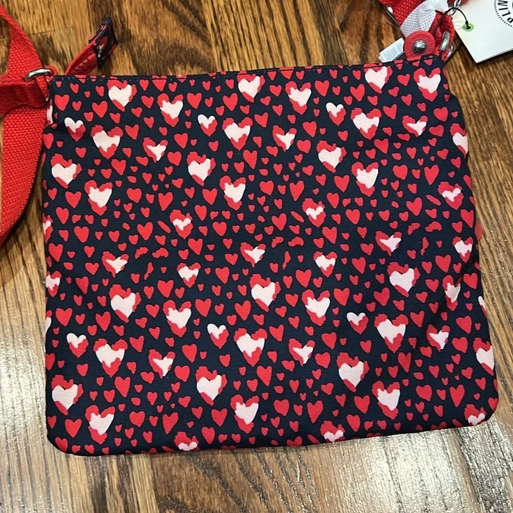 Kipling Abner Crossbody in Heart Festival Pattern NWT - Picture 4 of 7
